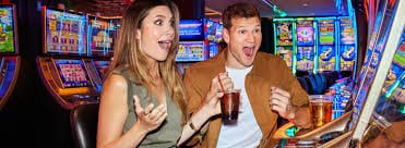 BW777 aplikasi mobile fitur lengkap download slot dan live casino Indonesia